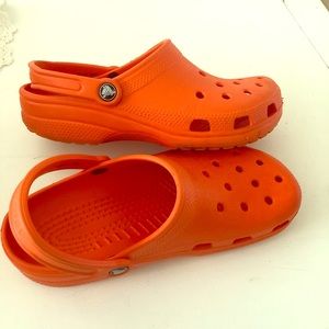 Croc men 8 women 10 orange